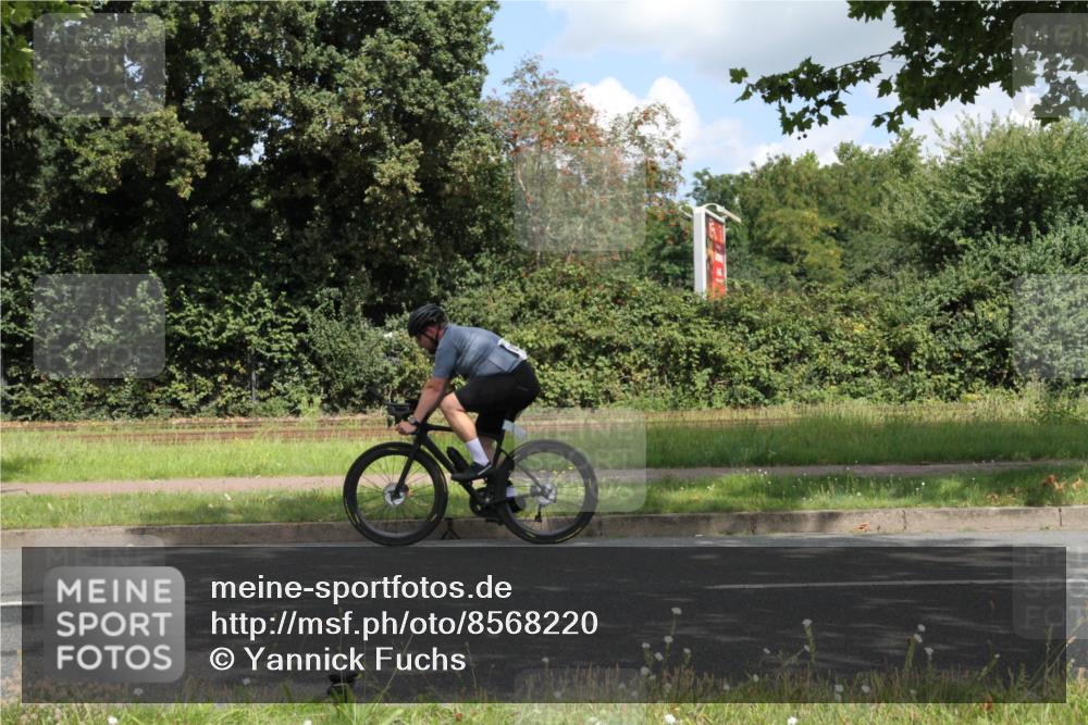 10.08.2025 - GEWOBA Citytriathlon Bremen Yannick Fuchs http://msf.ph/oto/8568220 10.08.2025 12:54:34 Radfahren 580, 582, 618, 634, 736, 783, 789, 790, 826 meine-sportfotos.de