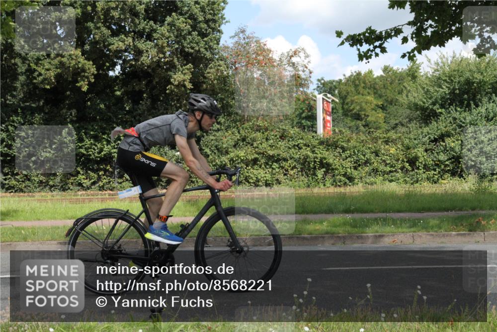 10.08.2025 - GEWOBA Citytriathlon Bremen Yannick Fuchs http://msf.ph/oto/8568221 10.08.2025 12:54:35 Radfahren 580, 582, 618, 634, 736, 783, 789, 790, 826 meine-sportfotos.de