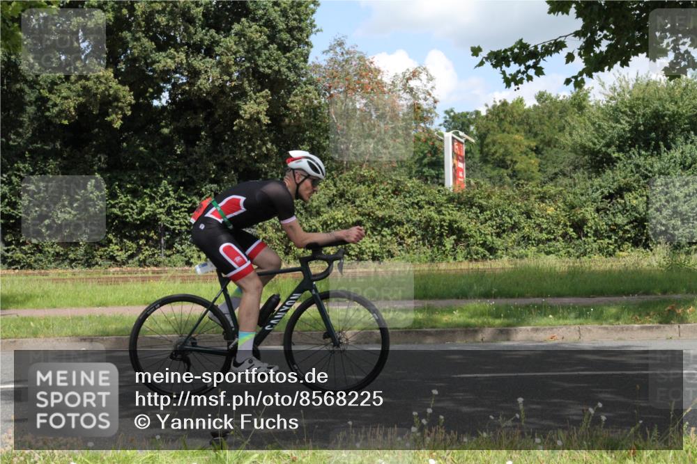 10.08.2025 - GEWOBA Citytriathlon Bremen Yannick Fuchs http://msf.ph/oto/8568225 10.08.2025 12:54:42 Radfahren 580, 582, 634, 736, 783, 789, 790, 826, 1029 meine-sportfotos.de