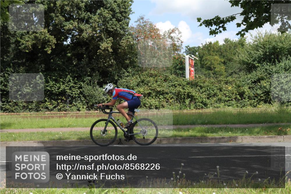 10.08.2025 - GEWOBA Citytriathlon Bremen Yannick Fuchs http://msf.ph/oto/8568226 10.08.2025 12:54:43 Radfahren 580, 634, 736, 783, 789, 790, 826, 1029 meine-sportfotos.de