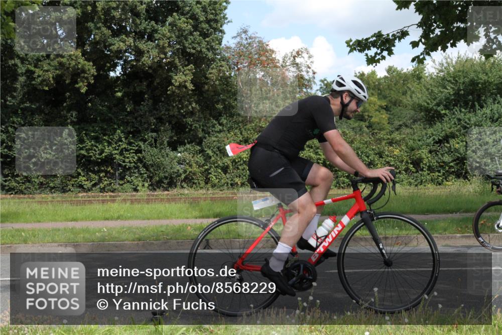 10.08.2025 - GEWOBA Citytriathlon Bremen Yannick Fuchs http://msf.ph/oto/8568229 10.08.2025 12:54:50 Radfahren 563, 591, 632, 634, 728, 736, 781, 783, 790, 1029 meine-sportfotos.de