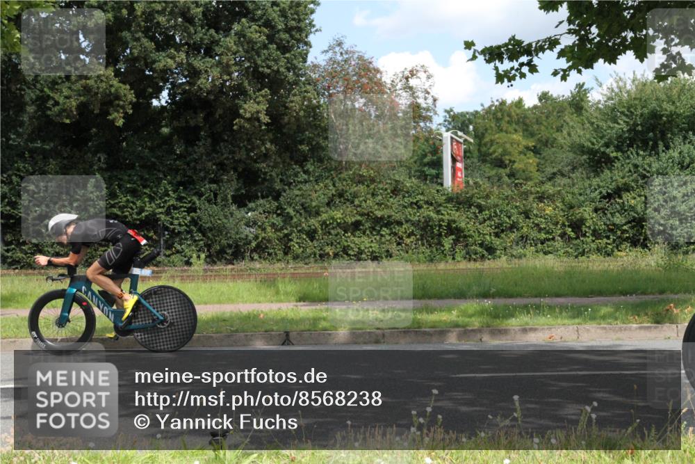 10.08.2025 - GEWOBA Citytriathlon Bremen Yannick Fuchs http://msf.ph/oto/8568238 10.08.2025 12:55:03 Radfahren 563, 591, 632, 714, 728, 761, 766, 781, 794, 877, 1015, 1029 meine-sportfotos.de