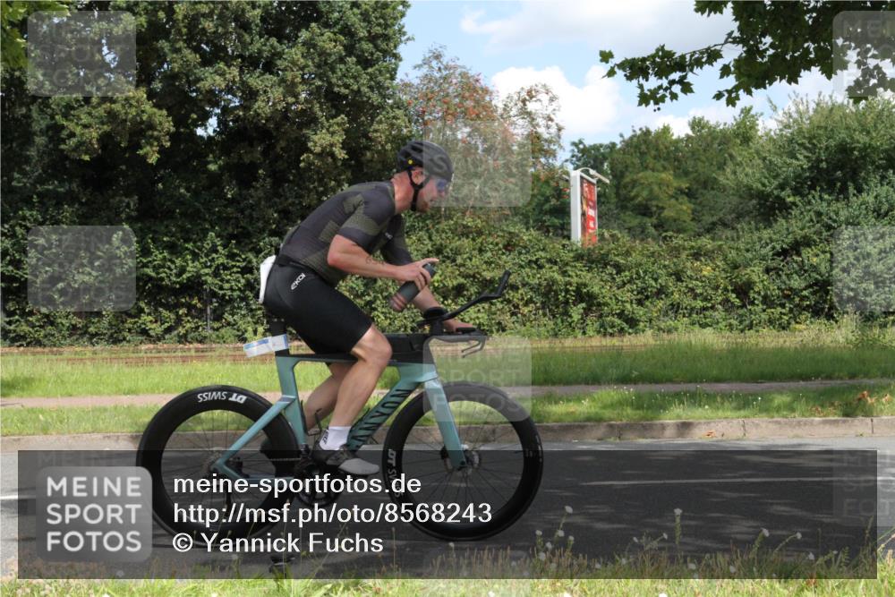 10.08.2025 - GEWOBA Citytriathlon Bremen Yannick Fuchs http://msf.ph/oto/8568243 10.08.2025 12:55:08 Radfahren 563, 591, 632, 696, 714, 728, 761, 766, 781, 794, 877, 1015 meine-sportfotos.de