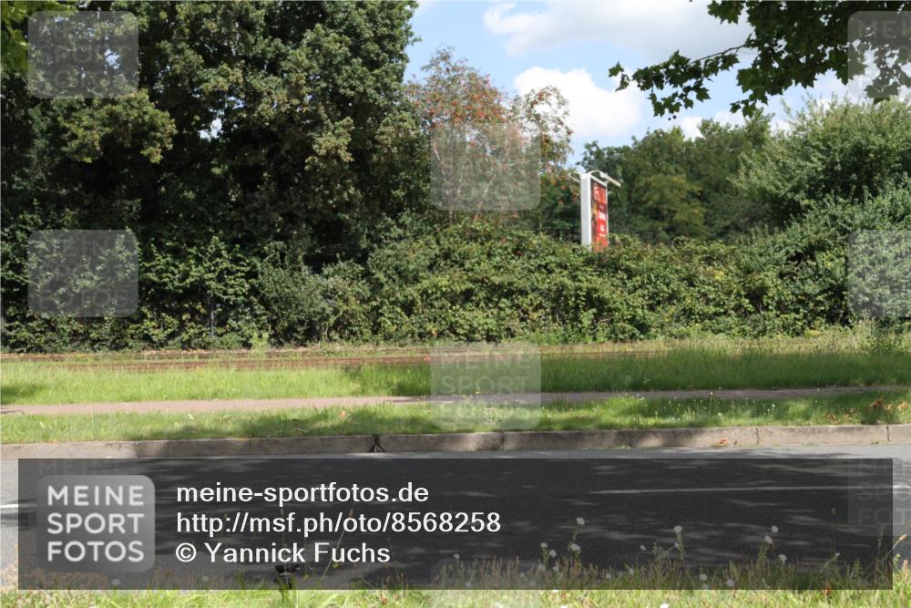 10.08.2025 - GEWOBA Citytriathlon Bremen Yannick Fuchs http://msf.ph/oto/8568258 10.08.2025 12:55:19 Radfahren 696, 714, 766, 794, 877, 982, 1015, 1033 meine-sportfotos.de