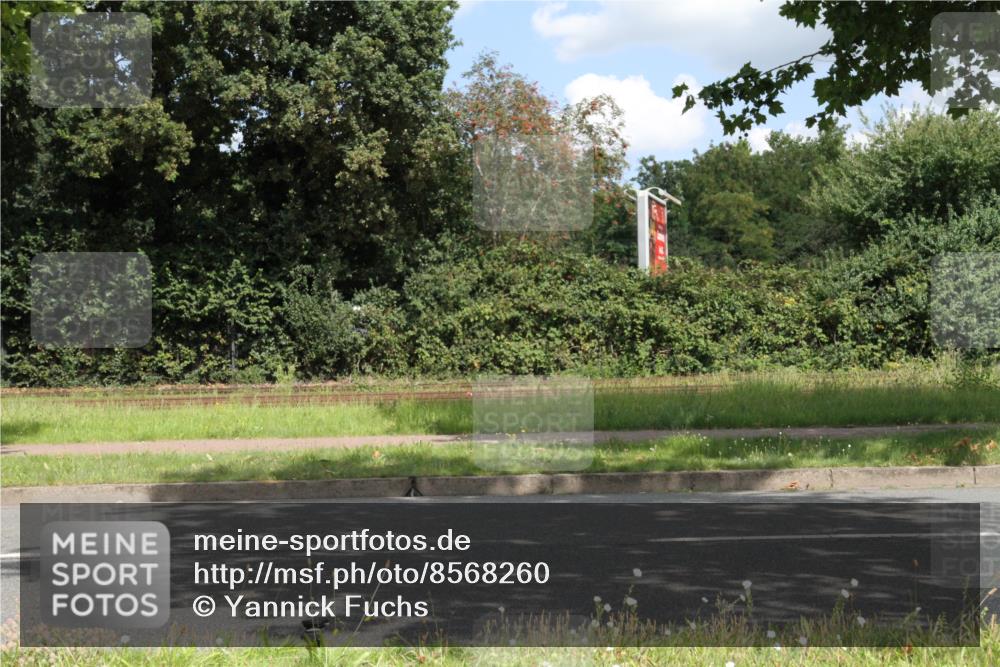 10.08.2025 - GEWOBA Citytriathlon Bremen Yannick Fuchs http://msf.ph/oto/8568260 10.08.2025 12:55:19 Radfahren 696, 714, 766, 794, 877, 982, 1015, 1033 meine-sportfotos.de