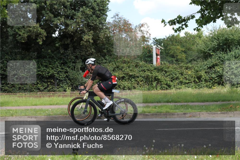 10.08.2025 - GEWOBA Citytriathlon Bremen Yannick Fuchs http://msf.ph/oto/8568270 10.08.2025 12:55:35 Radfahren 636, 658, 729, 804, 843, 880, 982, 1033 meine-sportfotos.de