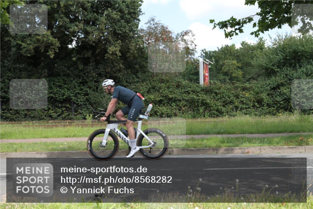 10.08.2025 - GEWOBA Citytriathlon Bremen Yannick Fuchs http://msf.ph/oto/8568282 10.08.2025 12:55:45 Radfahren 636, 658, 729, 779, 804, 843, 880, 883, 890, 896 meine-sportfotos.de