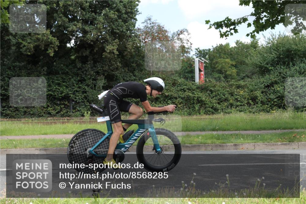 10.08.2025 - GEWOBA Citytriathlon Bremen Yannick Fuchs http://msf.ph/oto/8568285 10.08.2025 12:55:51 Radfahren 636, 658, 729, 765, 779, 804, 843, 880, 883, 890, 896 meine-sportfotos.de