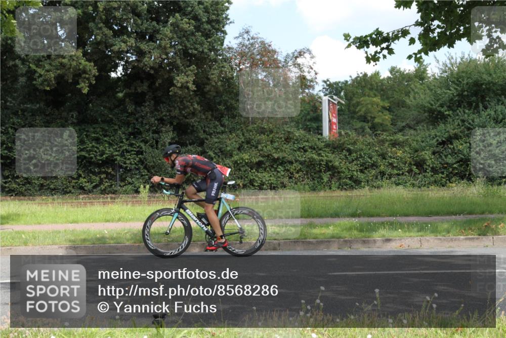 10.08.2025 - GEWOBA Citytriathlon Bremen Yannick Fuchs http://msf.ph/oto/8568286 10.08.2025 12:55:53 Radfahren 636, 658, 729, 765, 779, 880, 883, 890, 896 meine-sportfotos.de