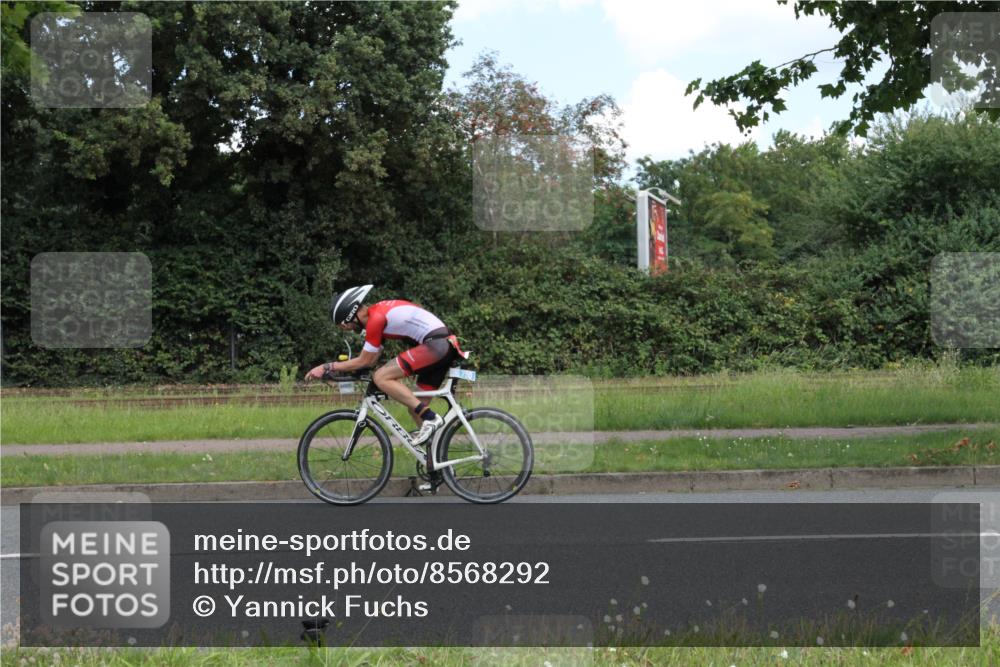 10.08.2025 - GEWOBA Citytriathlon Bremen Yannick Fuchs http://msf.ph/oto/8568292 10.08.2025 12:56:04 Radfahren 589, 662, 765, 784, 883, 890, 896, 1024, 1025 meine-sportfotos.de