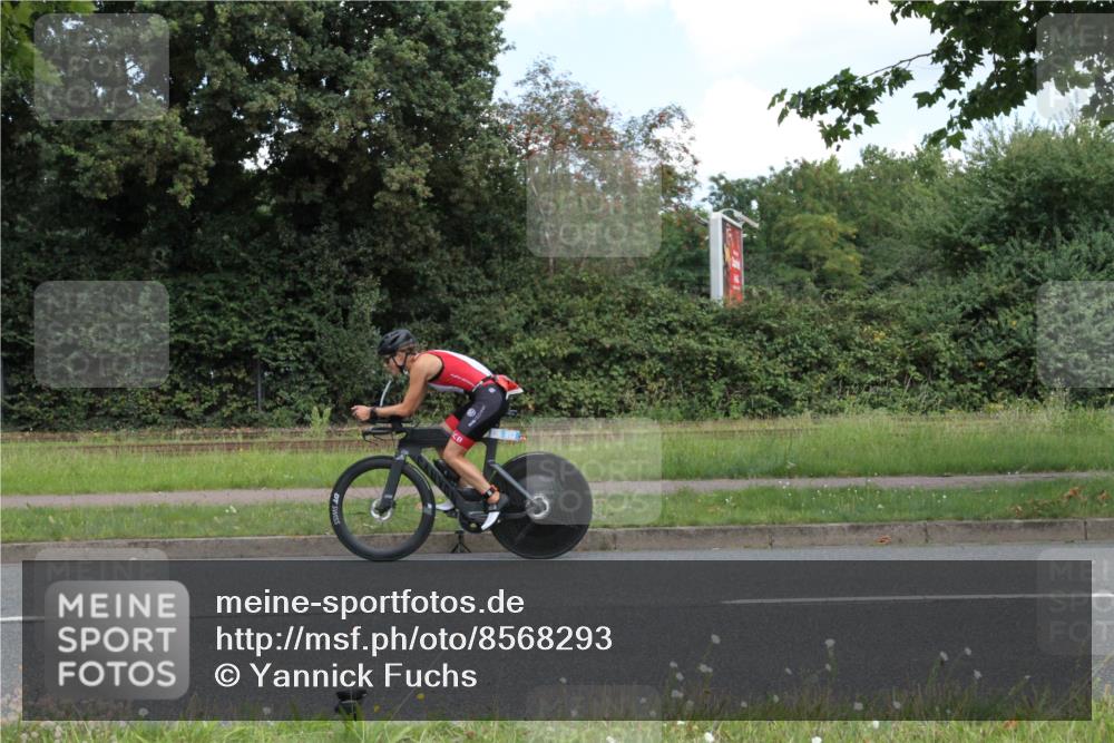10.08.2025 - GEWOBA Citytriathlon Bremen Yannick Fuchs http://msf.ph/oto/8568293 10.08.2025 12:56:05 Radfahren 589, 662, 765, 784, 883, 890, 896, 1024, 1025 meine-sportfotos.de