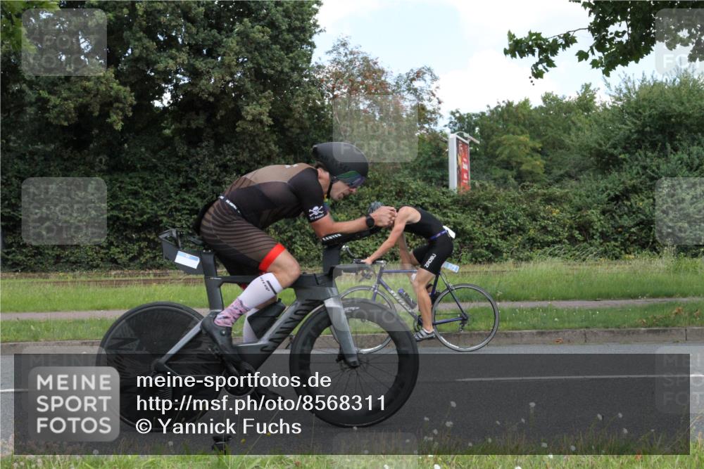 10.08.2025 - GEWOBA Citytriathlon Bremen Yannick Fuchs http://msf.ph/oto/8568311 10.08.2025 12:56:28 Radfahren 555, 567, 589, 678, 706, 721, 737, 749, 764, 772, 782, 814, 831, 844 meine-sportfotos.de