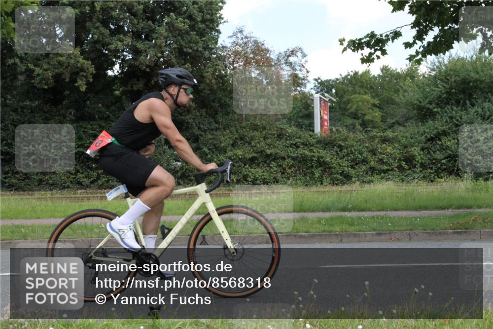 10.08.2025 - GEWOBA Citytriathlon Bremen Yannick Fuchs http://msf.ph/oto/8568318 10.08.2025 12:56:34 Radfahren 555, 567, 678, 706, 721, 737, 749, 772, 782, 814, 815, 831, 844 meine-sportfotos.de