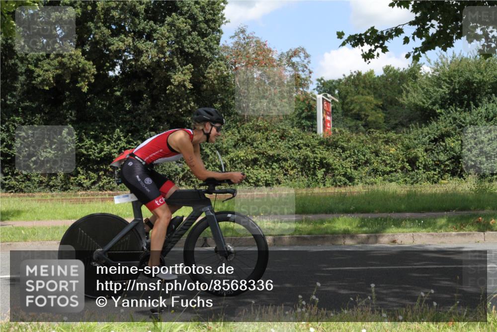 10.08.2025 - GEWOBA Citytriathlon Bremen Yannick Fuchs http://msf.ph/oto/8568336 10.08.2025 12:56:59 Radfahren 559, 597, 672, 723, 730, 755, 815, 830, 879, 913, 1003, 1014 meine-sportfotos.de