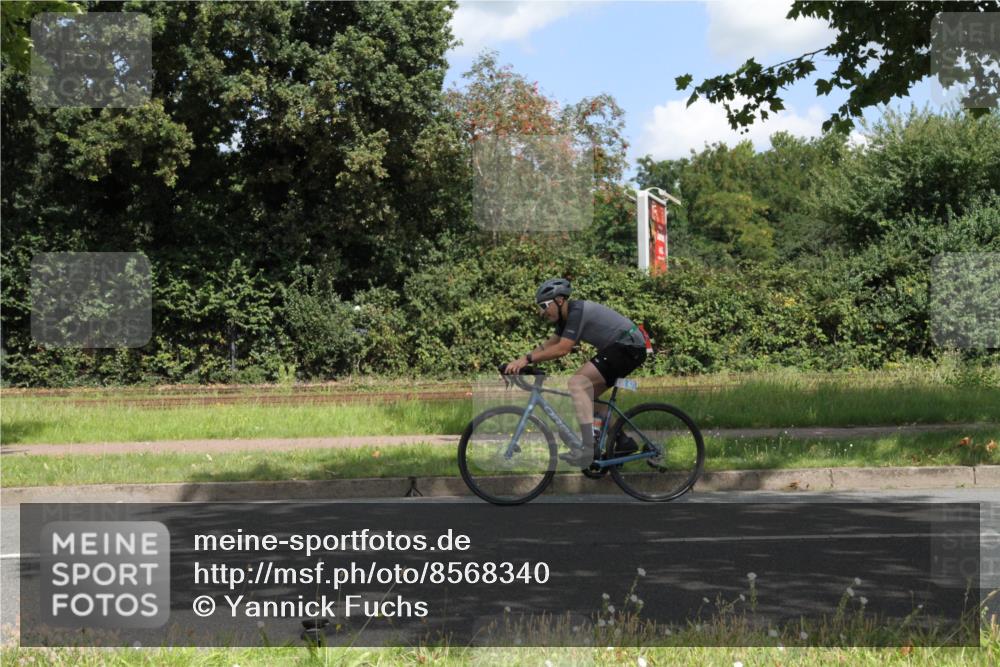 10.08.2025 - GEWOBA Citytriathlon Bremen Yannick Fuchs http://msf.ph/oto/8568340 10.08.2025 12:57:01 Radfahren 559, 597, 672, 723, 730, 755, 830, 879, 913, 969, 1003, 1014 meine-sportfotos.de