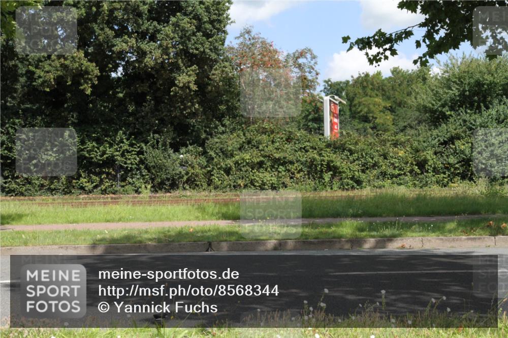 10.08.2025 - GEWOBA Citytriathlon Bremen Yannick Fuchs http://msf.ph/oto/8568344 10.08.2025 12:57:02 Radfahren 559, 597, 672, 723, 730, 755, 830, 879, 913, 940, 969, 1003, 1014 meine-sportfotos.de