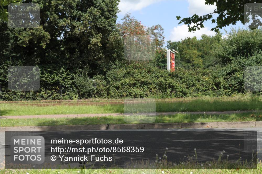 10.08.2025 - GEWOBA Citytriathlon Bremen Yannick Fuchs http://msf.ph/oto/8568359 10.08.2025 12:57:07 Radfahren 559, 672, 723, 730, 755, 758, 830, 849, 879, 913, 940, 969, 1003, 1014 meine-sportfotos.de