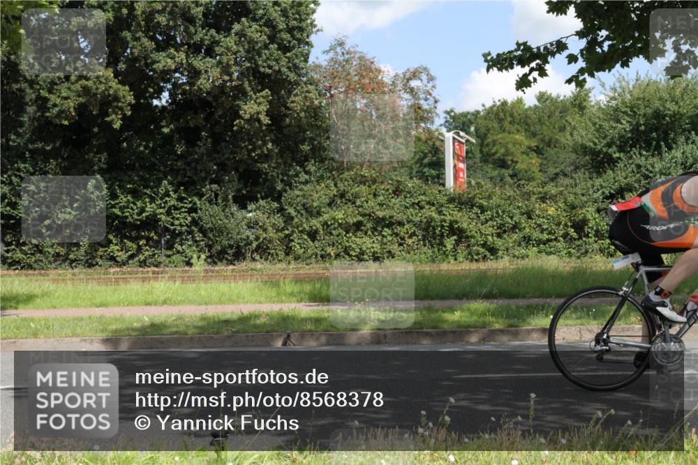 10.08.2025 - GEWOBA Citytriathlon Bremen Yannick Fuchs http://msf.ph/oto/8568378 10.08.2025 12:57:17 Radfahren 559, 572, 723, 730, 758, 849, 892, 900, 940, 969, 1003 meine-sportfotos.de