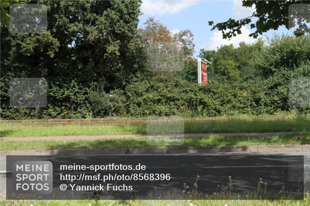 10.08.2025 - GEWOBA Citytriathlon Bremen Yannick Fuchs http://msf.ph/oto/8568396 10.08.2025 12:57:28 Radfahren 572, 690, 720, 758, 849, 892, 900 meine-sportfotos.de