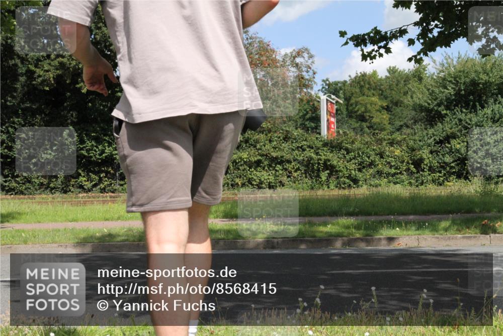10.08.2025 - GEWOBA Citytriathlon Bremen Yannick Fuchs http://msf.ph/oto/8568415 10.08.2025 12:57:36 Radfahren 690, 720, 825, 853, 869, 892, 900, 1018 meine-sportfotos.de