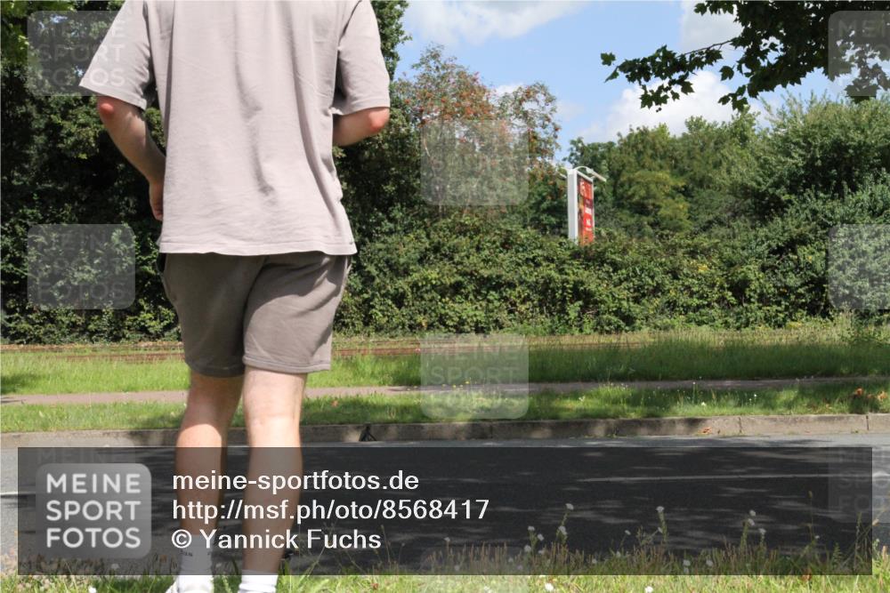 10.08.2025 - GEWOBA Citytriathlon Bremen Yannick Fuchs http://msf.ph/oto/8568417 10.08.2025 12:57:36 Radfahren 690, 720, 825, 853, 869, 892, 900, 1018 meine-sportfotos.de