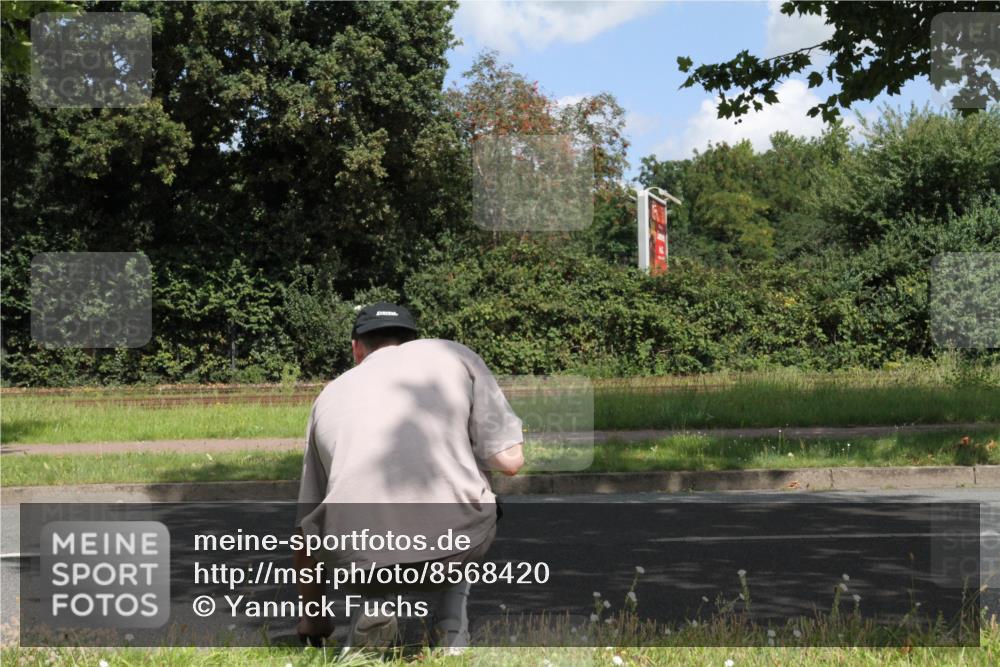 10.08.2025 - GEWOBA Citytriathlon Bremen Yannick Fuchs http://msf.ph/oto/8568420 10.08.2025 12:57:38 Radfahren 690, 720, 825, 853, 869, 892, 1018 meine-sportfotos.de