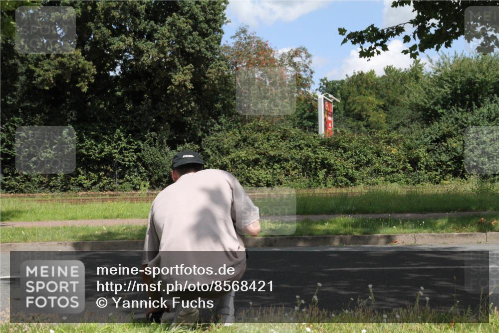 10.08.2025 - GEWOBA Citytriathlon Bremen Yannick Fuchs http://msf.ph/oto/8568421 10.08.2025 12:57:38 Radfahren 690, 720, 825, 853, 869, 892, 1018 meine-sportfotos.de
