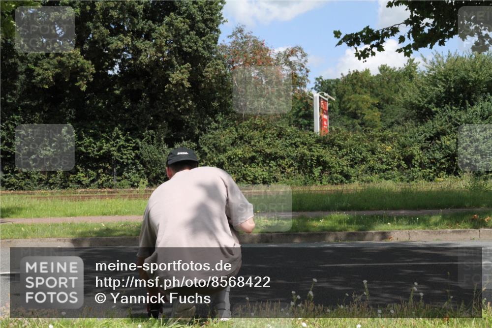 10.08.2025 - GEWOBA Citytriathlon Bremen Yannick Fuchs http://msf.ph/oto/8568422 10.08.2025 12:57:39 Radfahren 690, 720, 825, 853, 869, 892, 1018 meine-sportfotos.de