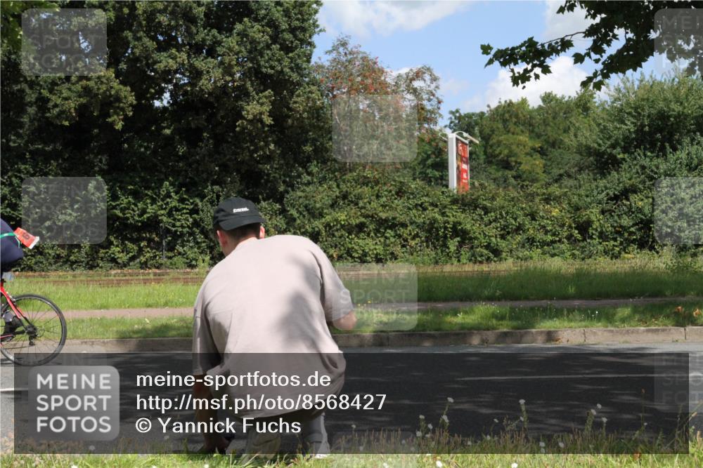 10.08.2025 - GEWOBA Citytriathlon Bremen Yannick Fuchs http://msf.ph/oto/8568427 10.08.2025 12:57:43 Radfahren 690, 720, 825, 853, 869, 1018 meine-sportfotos.de
