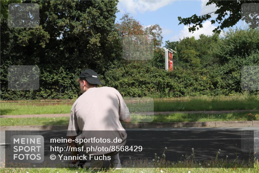 10.08.2025 - GEWOBA Citytriathlon Bremen Yannick Fuchs http://msf.ph/oto/8568429 10.08.2025 12:57:44 Radfahren 650, 660, 690, 825, 853, 869, 1018 meine-sportfotos.de