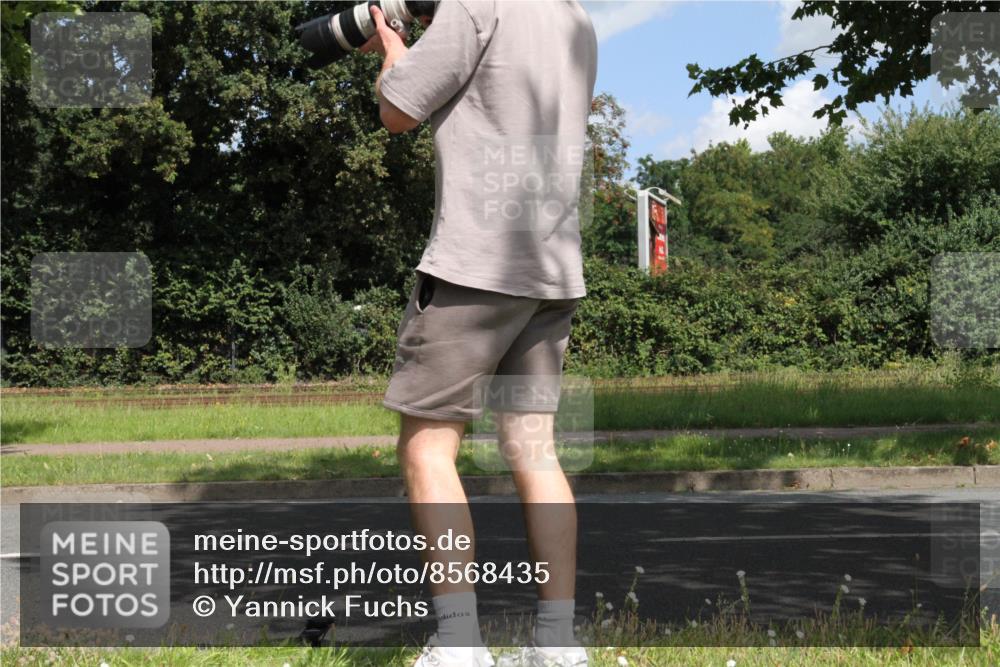 10.08.2025 - GEWOBA Citytriathlon Bremen Yannick Fuchs http://msf.ph/oto/8568435 10.08.2025 12:57:46 Radfahren 650, 660, 671, 690, 825, 853, 869, 1018 meine-sportfotos.de
