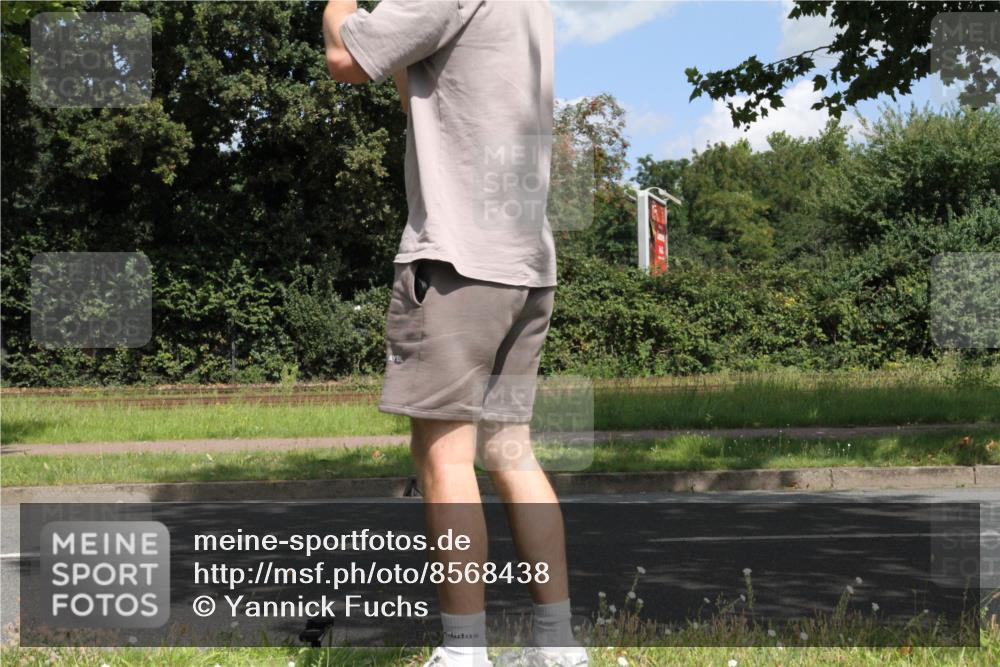 10.08.2025 - GEWOBA Citytriathlon Bremen Yannick Fuchs http://msf.ph/oto/8568438 10.08.2025 12:57:47 Radfahren 650, 660, 671, 690, 825, 853, 869, 1018 meine-sportfotos.de