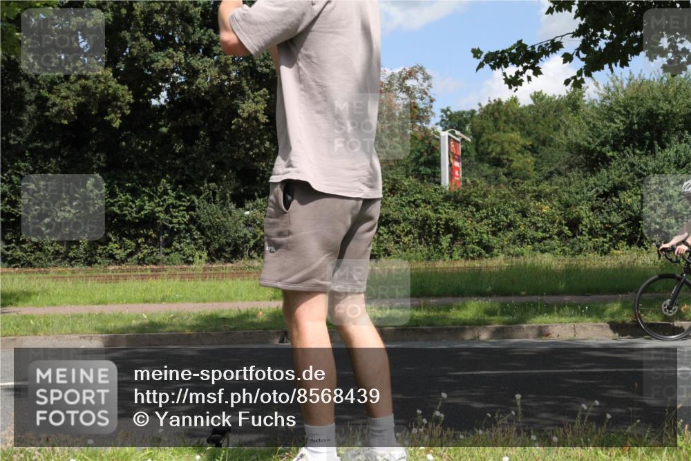 10.08.2025 - GEWOBA Citytriathlon Bremen Yannick Fuchs http://msf.ph/oto/8568439 10.08.2025 12:57:48 Radfahren 650, 660, 671, 825, 853, 869, 1018 meine-sportfotos.de