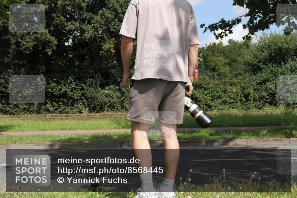 10.08.2025 - GEWOBA Citytriathlon Bremen Yannick Fuchs http://msf.ph/oto/8568445 10.08.2025 12:57:50 Radfahren 650, 660, 671, 825, 853, 869, 920, 1018 meine-sportfotos.de
