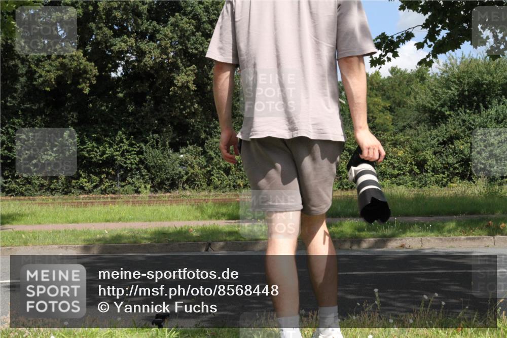 10.08.2025 - GEWOBA Citytriathlon Bremen Yannick Fuchs http://msf.ph/oto/8568448 10.08.2025 12:57:51 Radfahren 650, 660, 671, 825, 853, 869, 920, 1018 meine-sportfotos.de