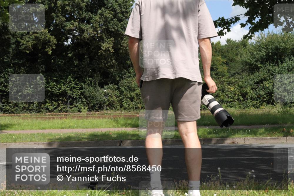 10.08.2025 - GEWOBA Citytriathlon Bremen Yannick Fuchs http://msf.ph/oto/8568450 10.08.2025 12:57:51 Radfahren 650, 660, 671, 825, 853, 869, 920, 1018 meine-sportfotos.de