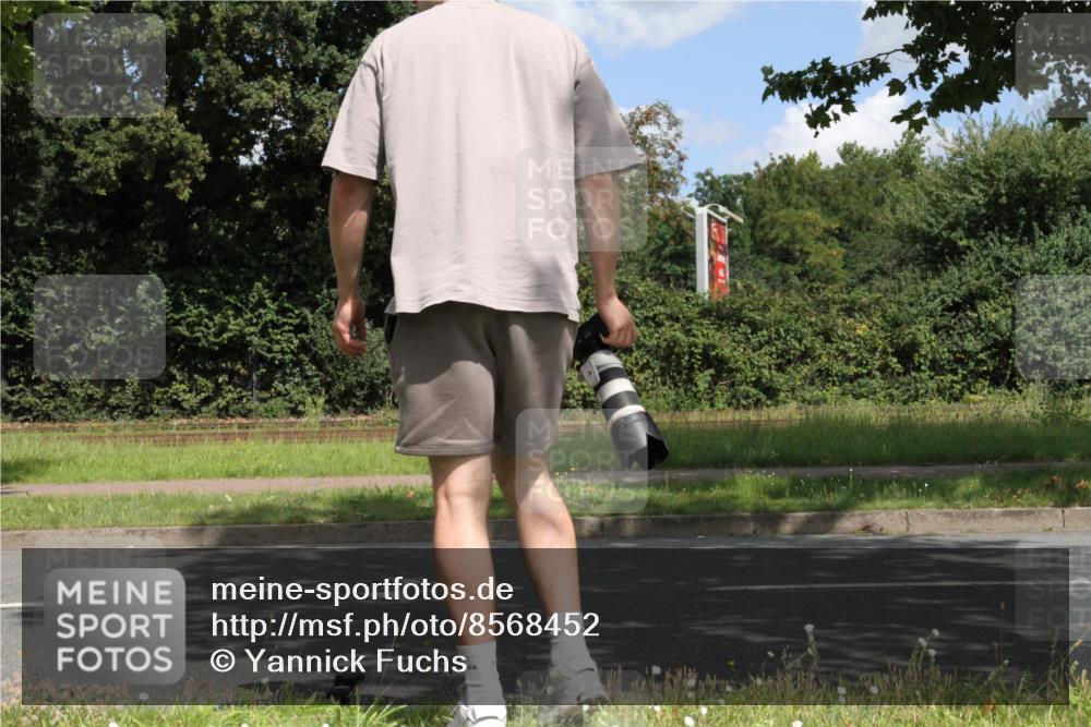 10.08.2025 - GEWOBA Citytriathlon Bremen Yannick Fuchs http://msf.ph/oto/8568452 10.08.2025 12:57:52 Radfahren 650, 660, 671, 825, 853, 869, 920, 1018 meine-sportfotos.de