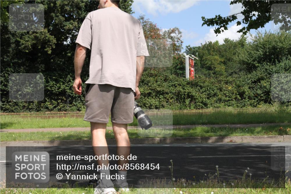 10.08.2025 - GEWOBA Citytriathlon Bremen Yannick Fuchs http://msf.ph/oto/8568454 10.08.2025 12:57:53 Radfahren 650, 660, 671, 825, 853, 869, 920, 1018 meine-sportfotos.de