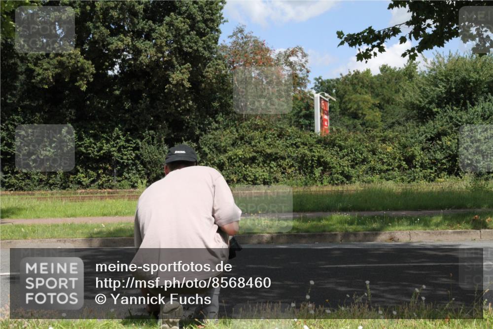 10.08.2025 - GEWOBA Citytriathlon Bremen Yannick Fuchs http://msf.ph/oto/8568460 10.08.2025 12:57:55 Radfahren 650, 660, 671, 825, 853, 869, 920, 1018 meine-sportfotos.de