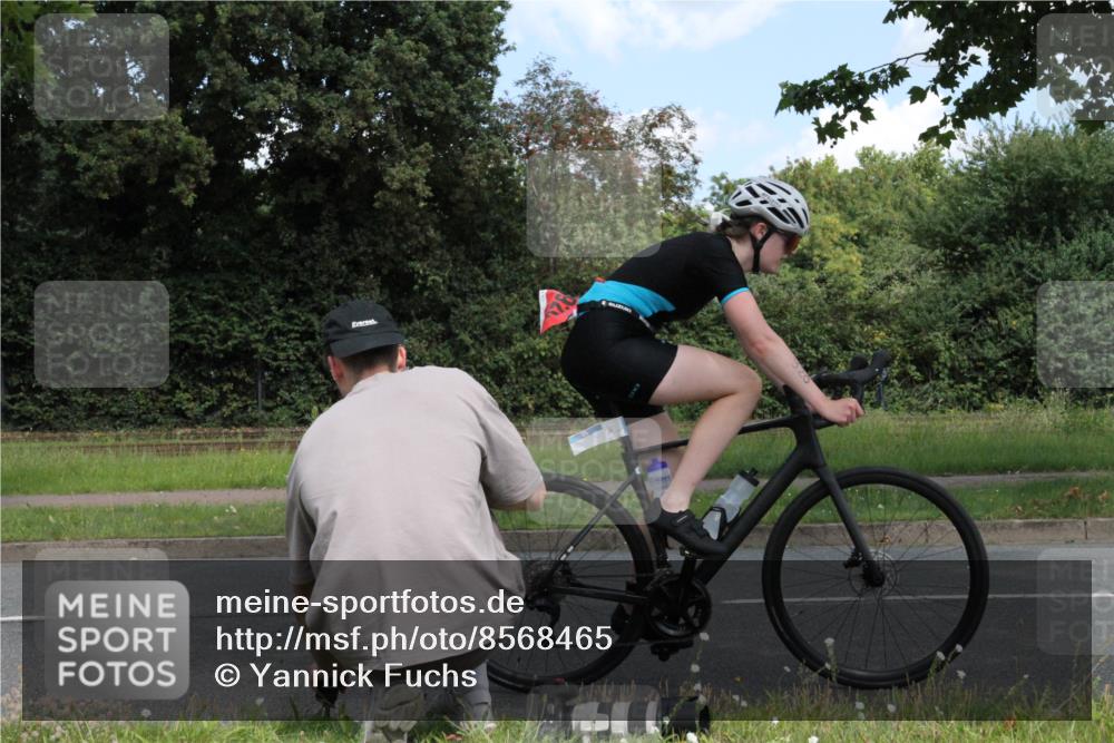10.08.2025 - GEWOBA Citytriathlon Bremen Yannick Fuchs http://msf.ph/oto/8568465 10.08.2025 12:58:04 Radfahren 650, 660, 671, 813, 920 meine-sportfotos.de