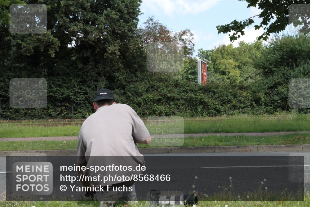 10.08.2025 - GEWOBA Citytriathlon Bremen Yannick Fuchs http://msf.ph/oto/8568466 10.08.2025 12:58:05 Radfahren 650, 660, 671, 813, 920 meine-sportfotos.de