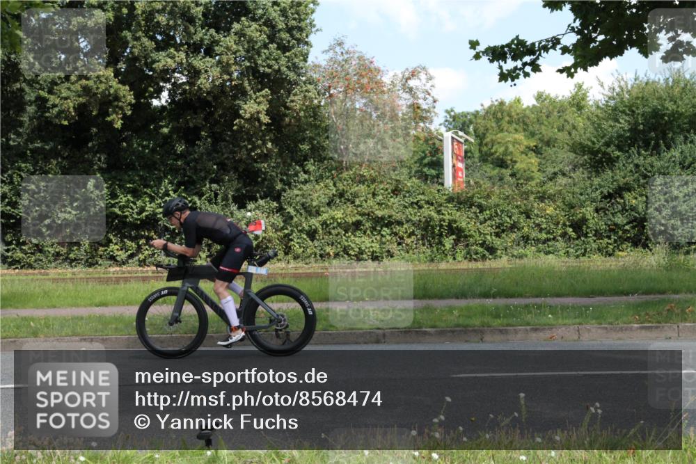 10.08.2025 - GEWOBA Citytriathlon Bremen Yannick Fuchs http://msf.ph/oto/8568474 10.08.2025 12:58:27 Radfahren 609, 619, 726, 795 meine-sportfotos.de