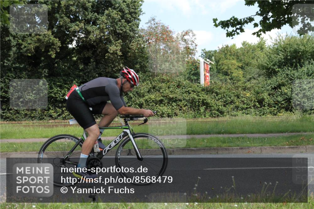 10.08.2025 - GEWOBA Citytriathlon Bremen Yannick Fuchs http://msf.ph/oto/8568479 10.08.2025 12:58:31 Radfahren 609, 619, 726, 795, 802, 870 meine-sportfotos.de