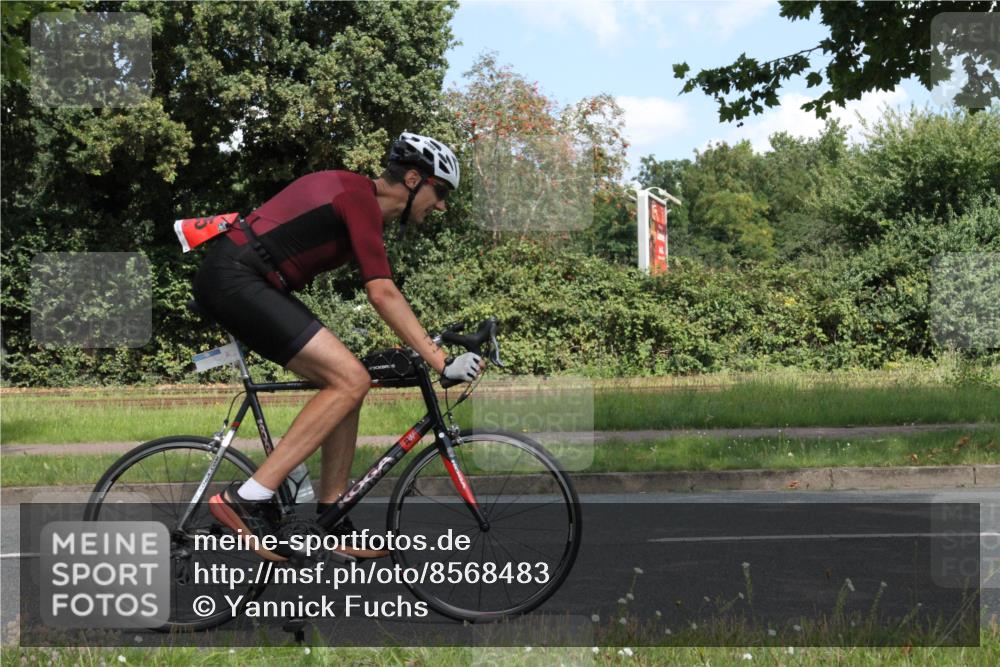 10.08.2025 - GEWOBA Citytriathlon Bremen Yannick Fuchs http://msf.ph/oto/8568483 10.08.2025 12:58:39 Radfahren 609, 762, 795, 802, 870, 910 meine-sportfotos.de