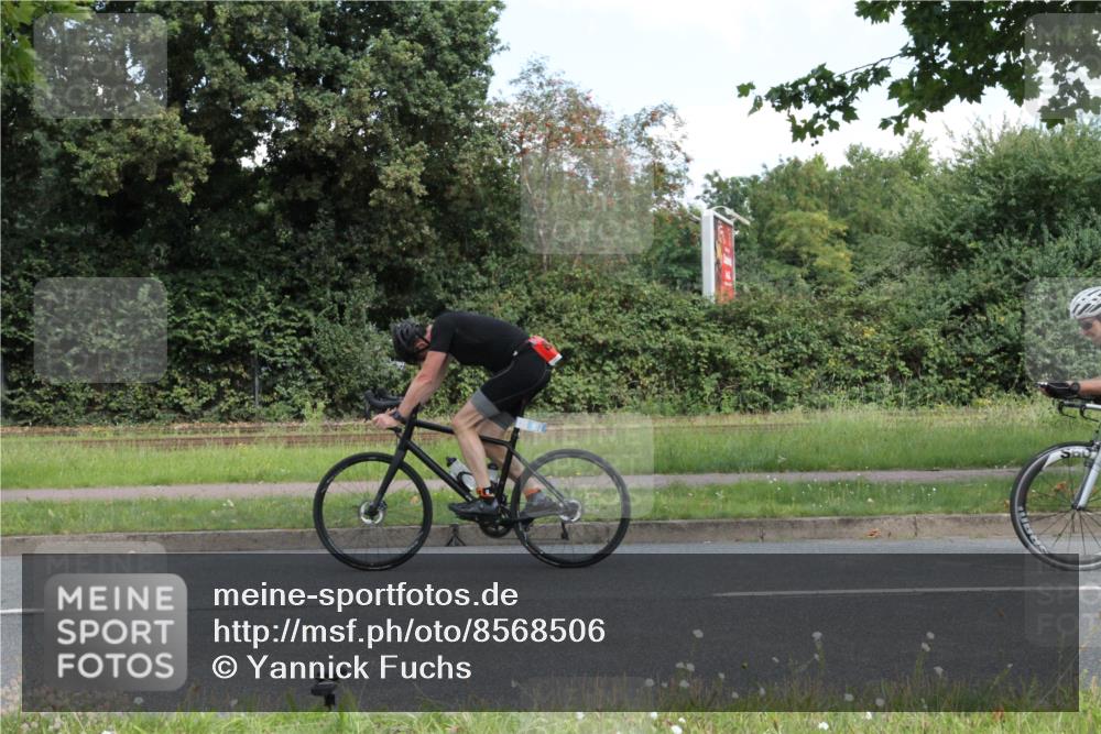 10.08.2025 - GEWOBA Citytriathlon Bremen Yannick Fuchs http://msf.ph/oto/8568506 10.08.2025 12:59:11 Radfahren 596, 611, 709, 710, 846 meine-sportfotos.de