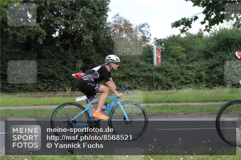 10.08.2025 - GEWOBA Citytriathlon Bremen Yannick Fuchs http://msf.ph/oto/8568521 10.08.2025 12:59:31 Radfahren 595, 606, 611, 710, 846, 899, 975, 978 meine-sportfotos.de