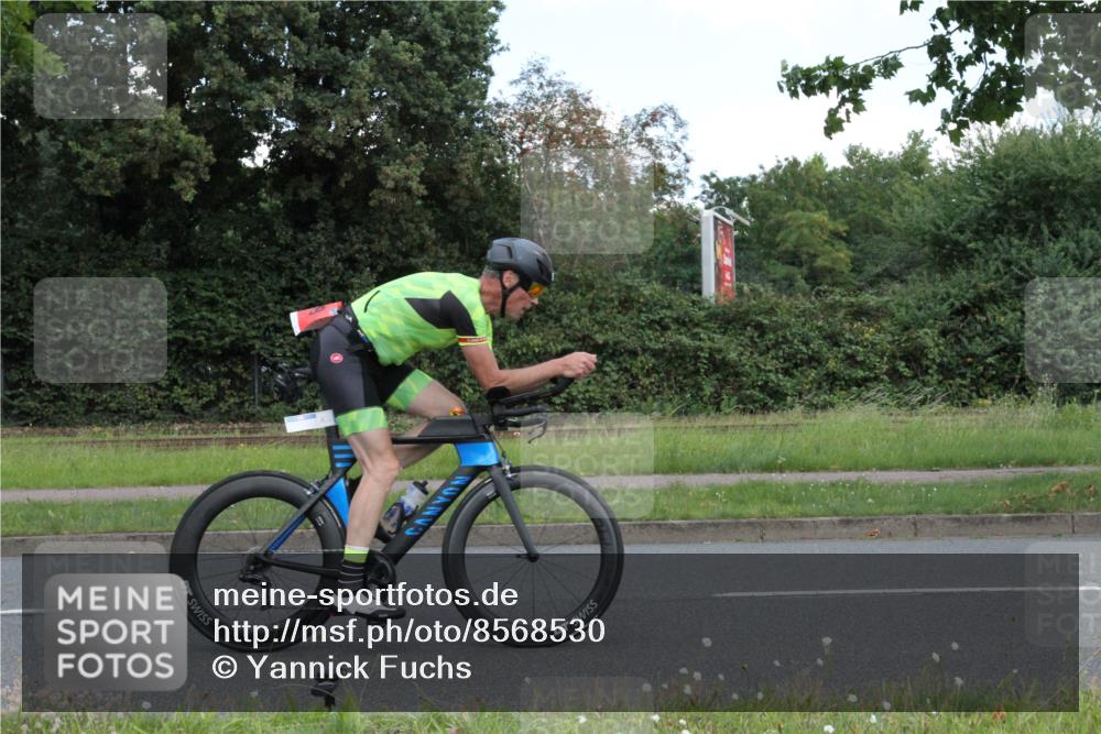 10.08.2025 - GEWOBA Citytriathlon Bremen Yannick Fuchs http://msf.ph/oto/8568530 10.08.2025 12:59:50 Radfahren 595, 614, 623, 628, 644, 698, 835, 850, 889, 907, 934, 949, 1002, 1030 meine-sportfotos.de