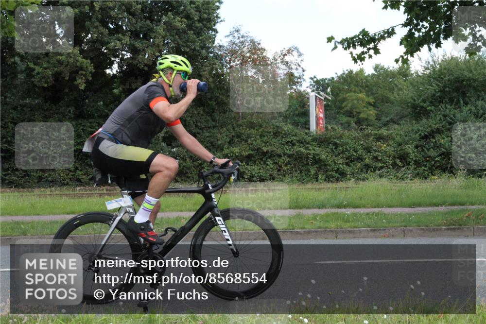 10.08.2025 - GEWOBA Citytriathlon Bremen Yannick Fuchs http://msf.ph/oto/8568554 10.08.2025 13:00:18 Radfahren 652, 665, 803, 848, 983, 1012, 1022 meine-sportfotos.de