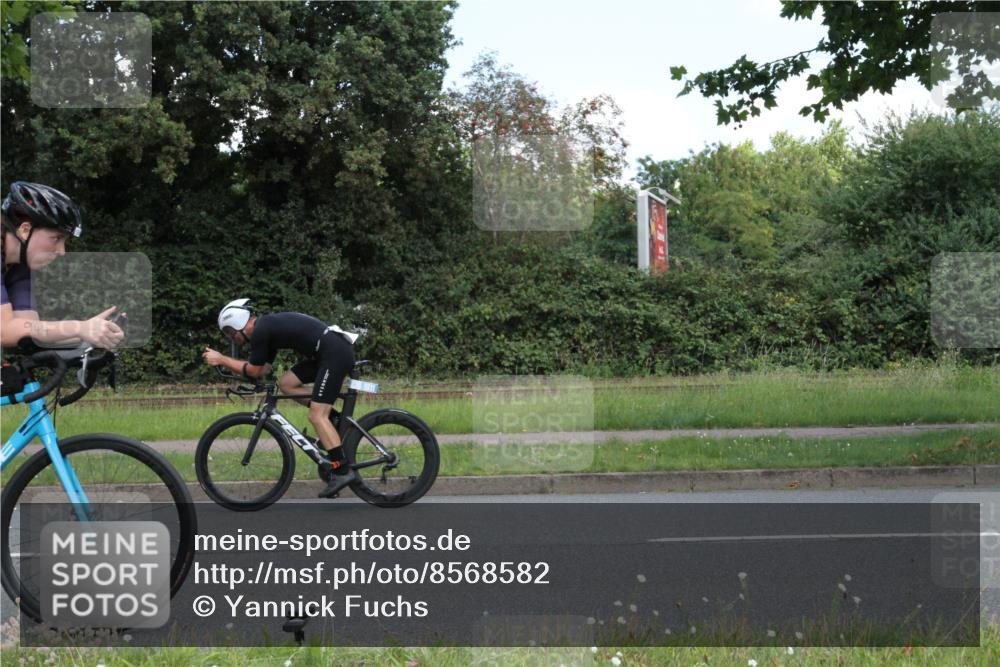 10.08.2025 - GEWOBA Citytriathlon Bremen Yannick Fuchs http://msf.ph/oto/8568582 10.08.2025 13:01:10 Radfahren 646, 669, 684, 713, 829, 837, 862, 926, 944, 1001 meine-sportfotos.de