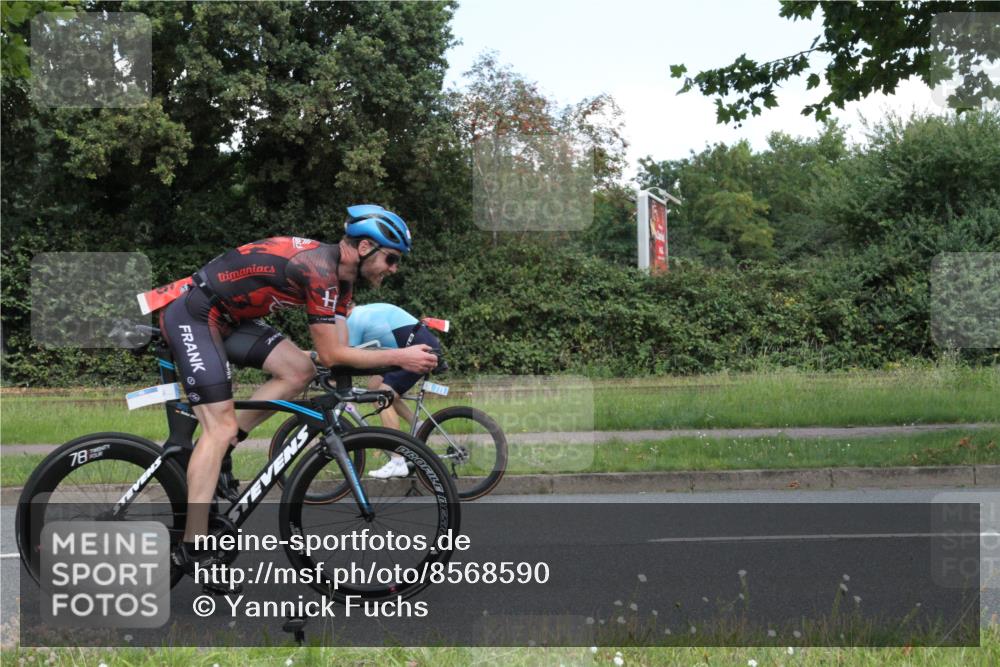 10.08.2025 - GEWOBA Citytriathlon Bremen Yannick Fuchs http://msf.ph/oto/8568590 10.08.2025 13:01:33 Radfahren 608, 663, 703, 716, 754, 800, 816, 819, 828, 851 meine-sportfotos.de